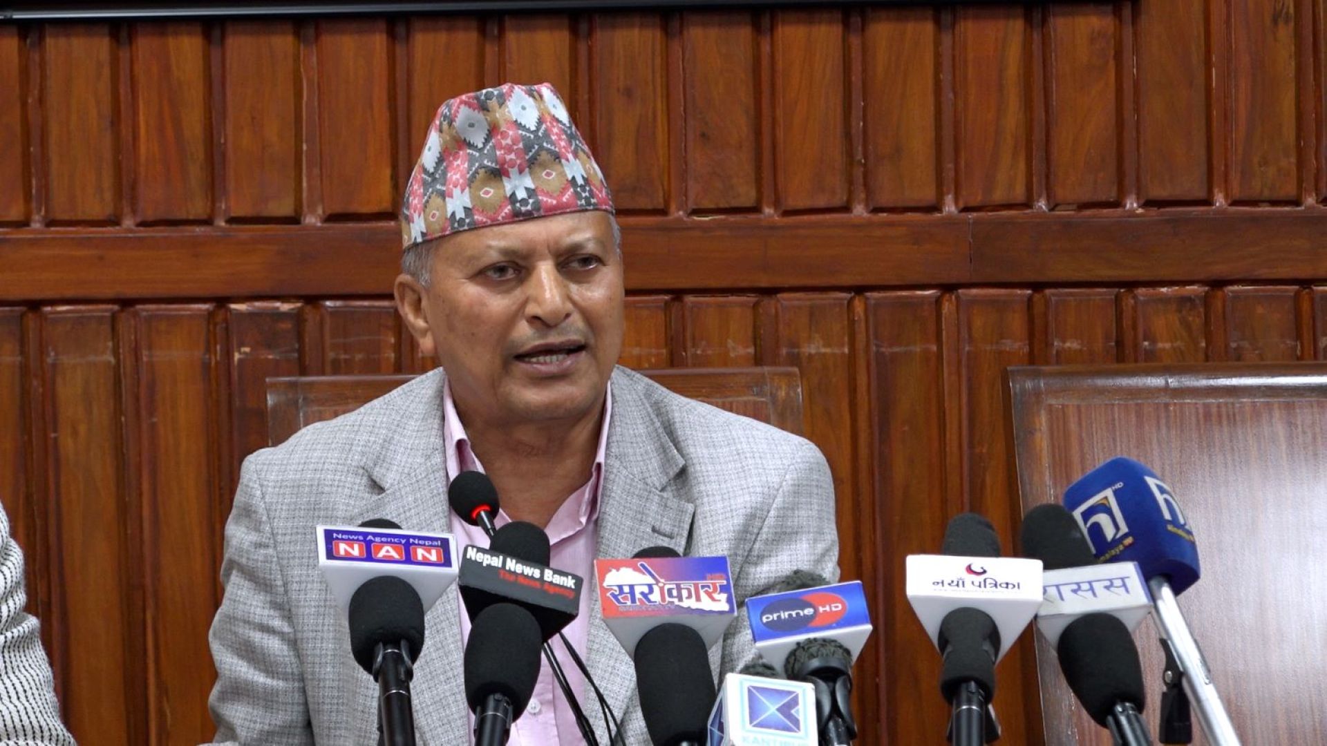 कुनै संलग्नता फेलापरे जस्तोसुकै सजाय भोग्न तयार छु: मन्त्री अधिकारी